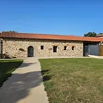 Au Detour Du Puy Maison Avec Piscine Interieure A 15 Mn Puy Du Fou
