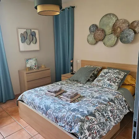 Au Detour Du Puy Maison Avec Piscine Interieure A 15 Mn Puy Du Fou