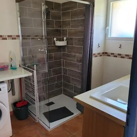 Au Detour Du Puy Maison Avec Piscine Interieure A 15 Mn Puy Du Fou 別荘