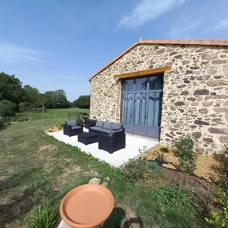 Vakantiehuis Au Detour Du Puy Maison Avec Piscine Interieure A 15 Mn Puy Du Fou Pouzauges